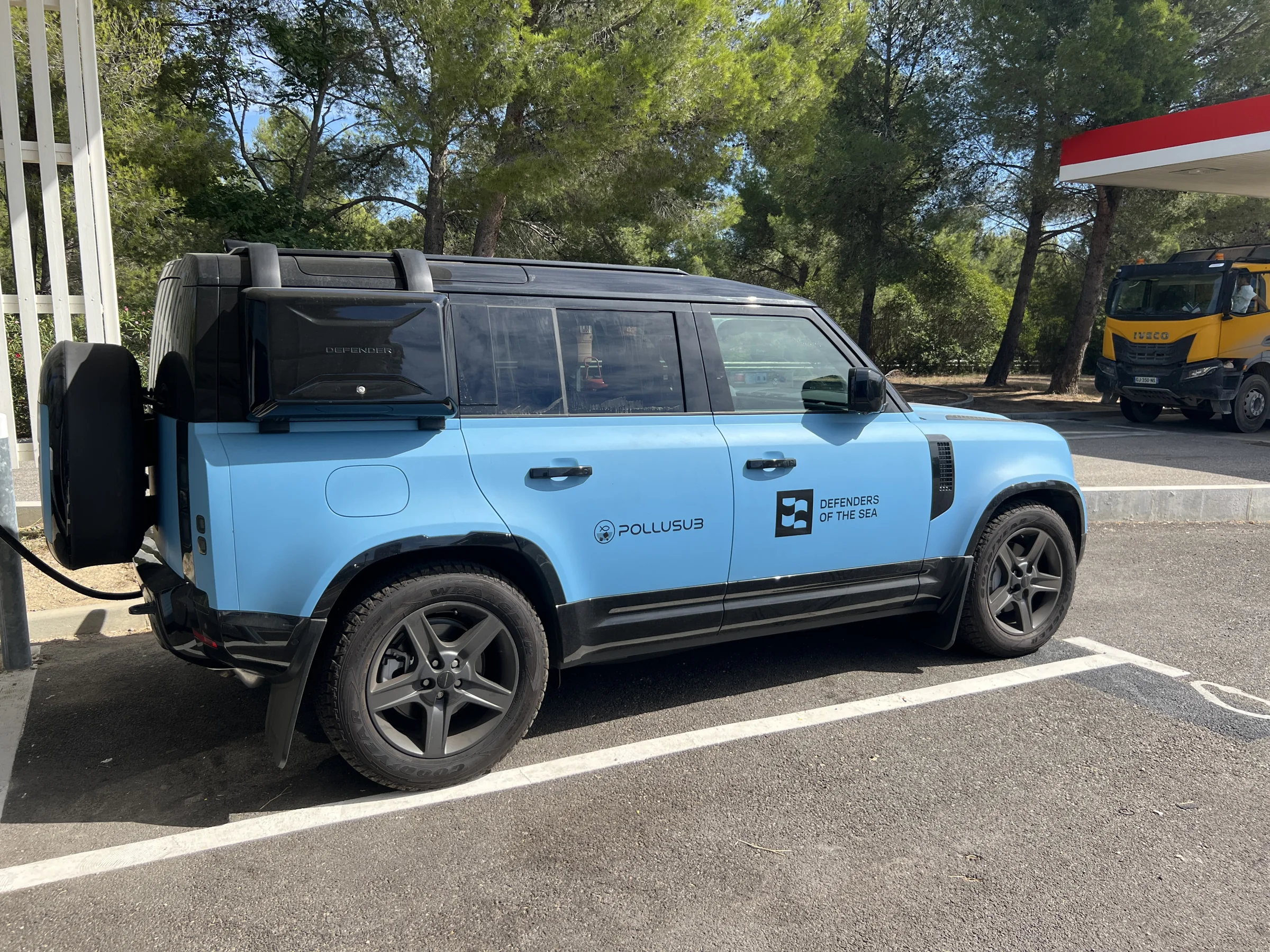 The PolluSub Land Rover Defender, Defender Awards 2025 — Worldwide Winner